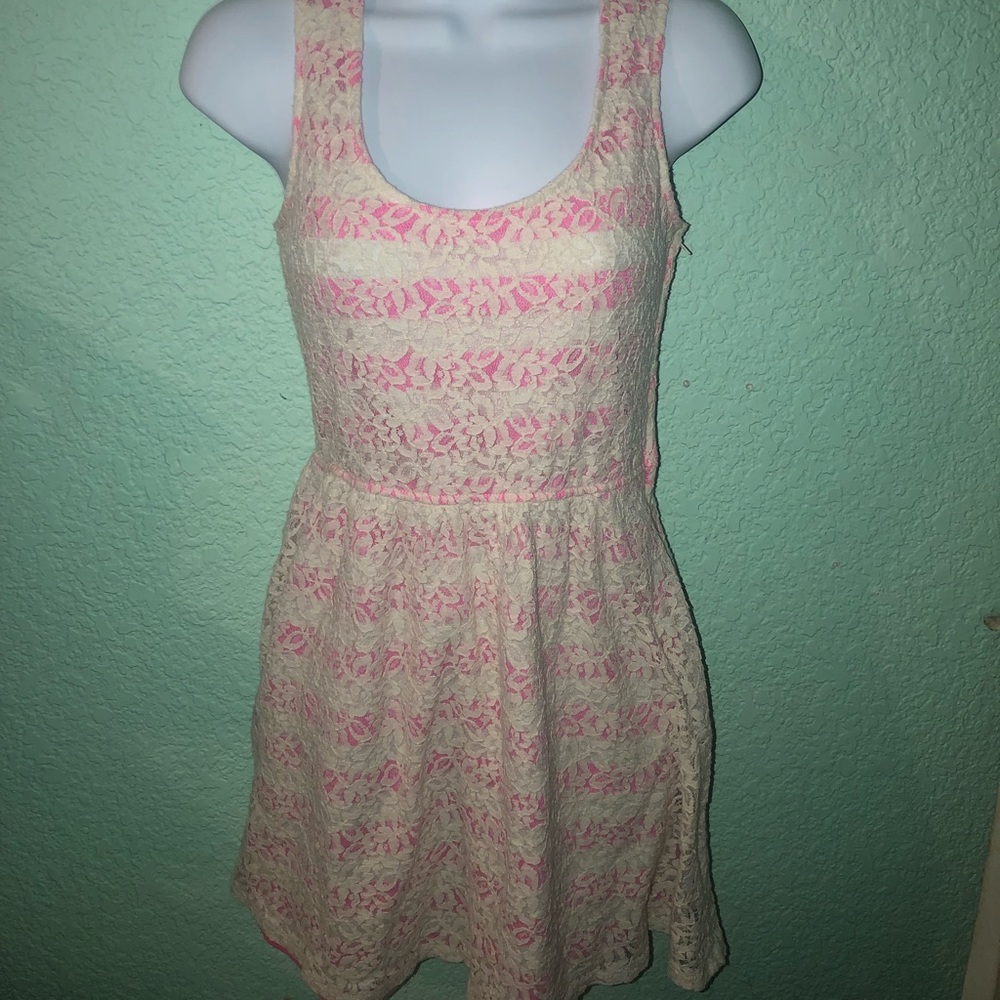 Mossimo supply co pink and white lace Sz Med